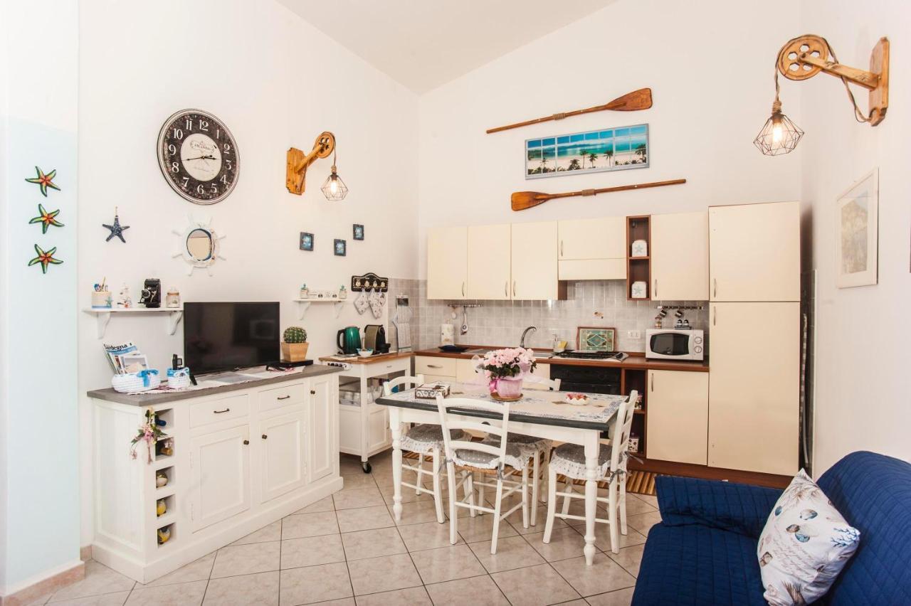 Casa Vacanze Luna Пула Экстерьер фото