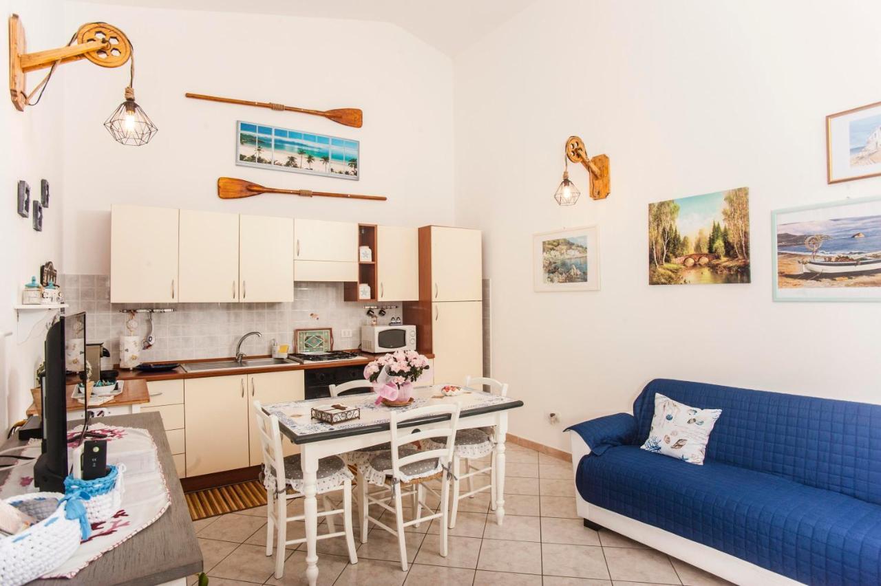Casa Vacanze Luna Пула Экстерьер фото